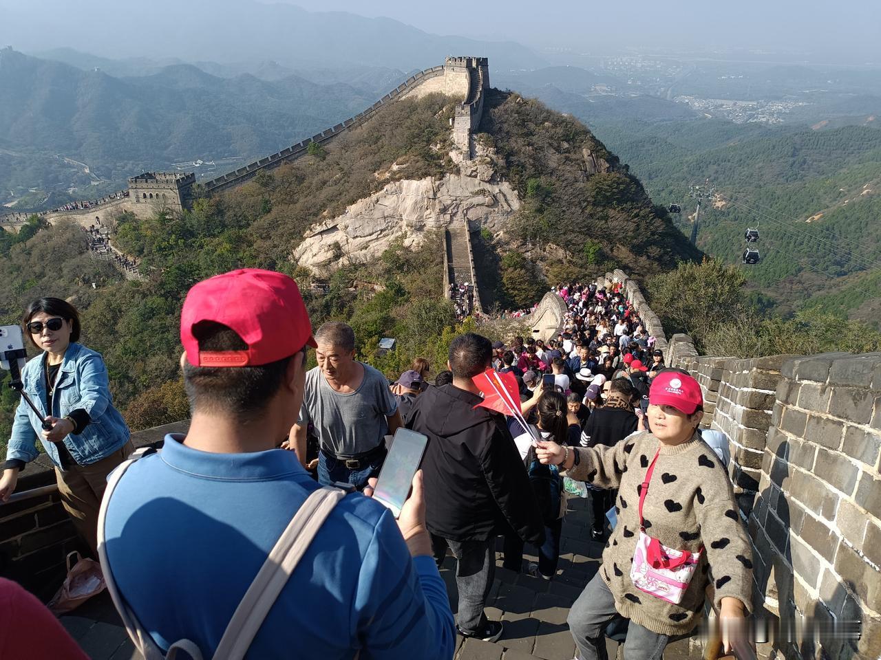 短短时间，粉丝突破两万，心中感慨万千。
 
人到晚年，常年受睡眠、脑鸣的困扰，跑