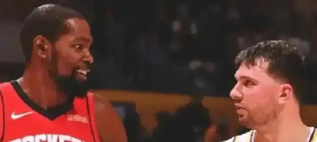 21岁内线已锁死火箭未来
 
火箭把雷霆送来的首轮签直接摔回去。总经理一句话：申