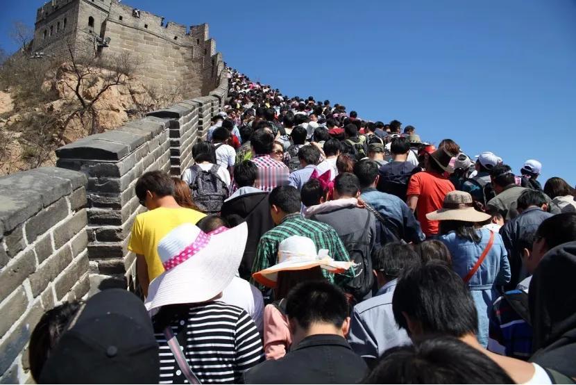 打破老外认知！今年五一旅游，出现了两个没想到。

第一个没想到，以前是中国人疯狂