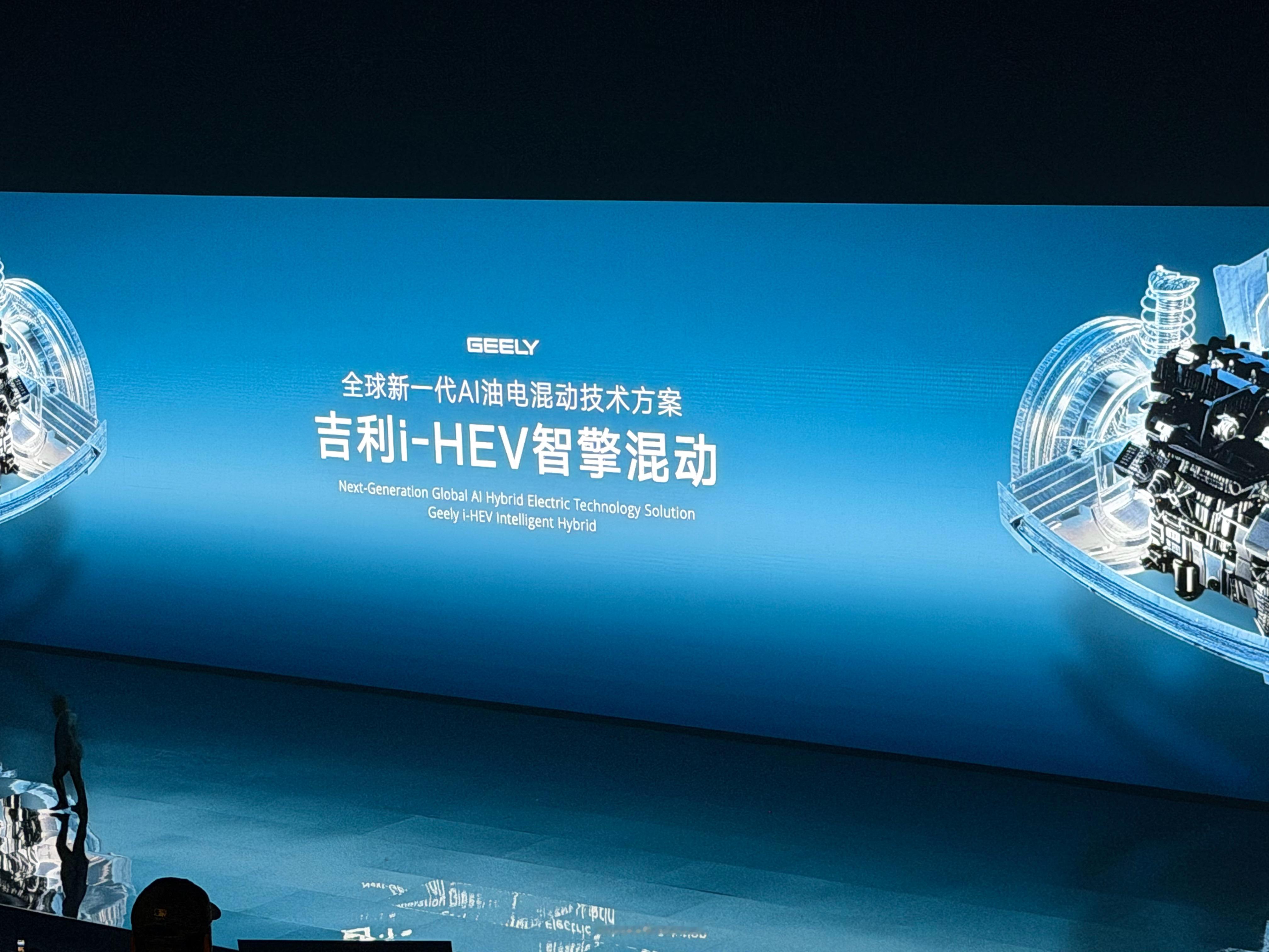 油价六连涨换油混还是继续扛到底是硬扛着油价波动继续开，还是换台靠谱油混一步到位？