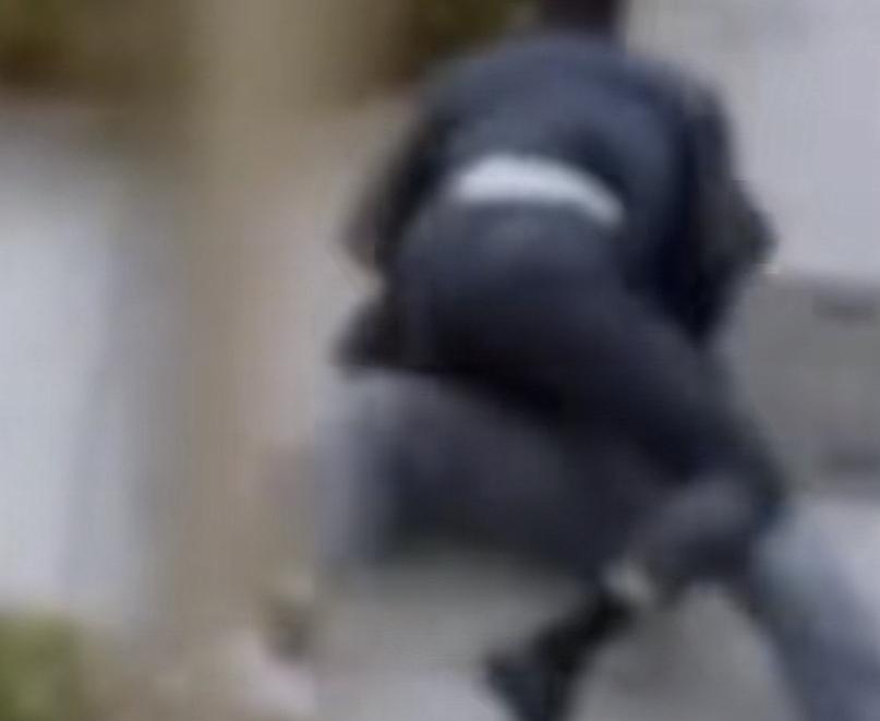 别人先动手打的我，我被动还手之后，没想到对方只是被罚款100元，而我却要被拘留3