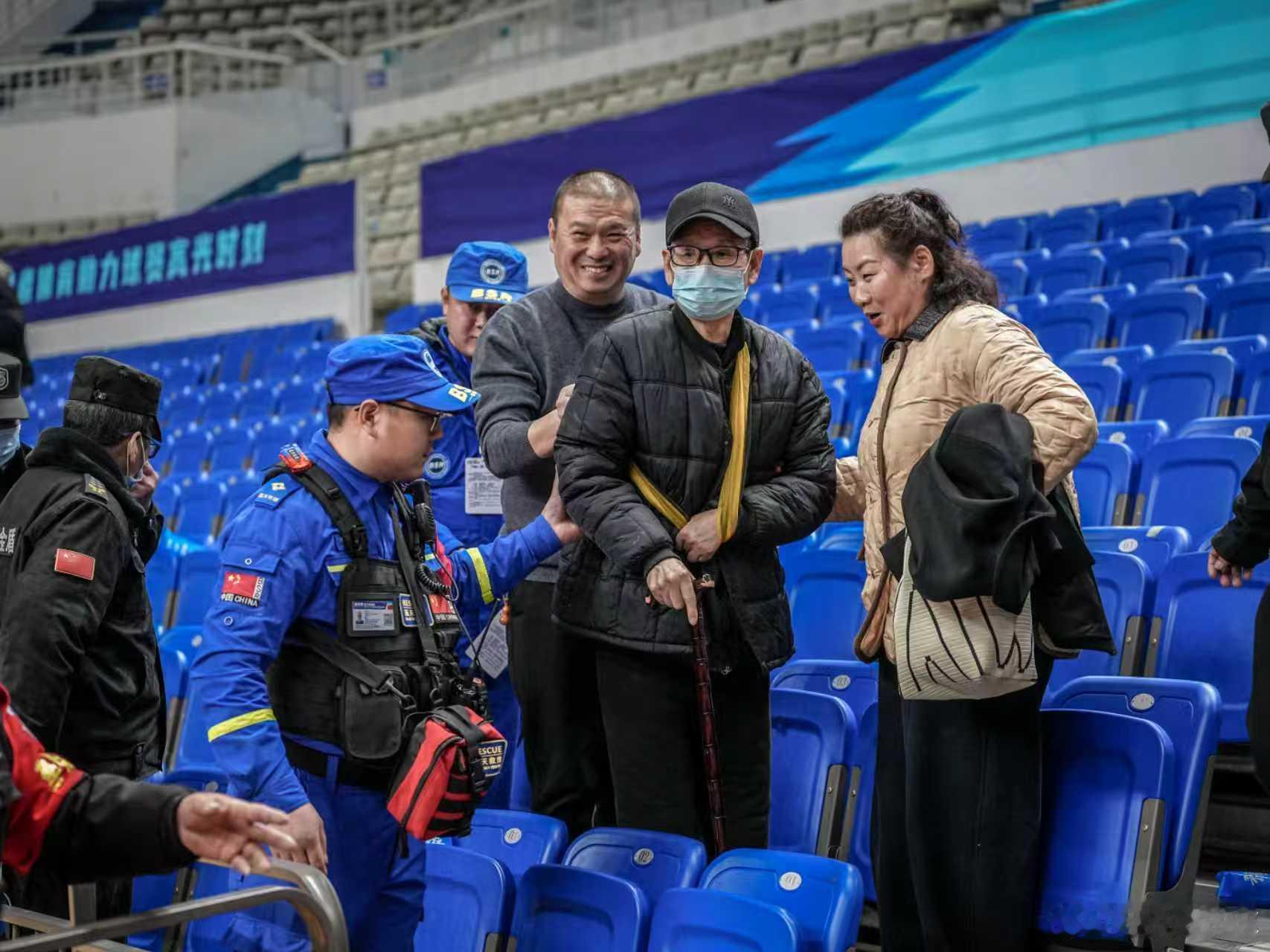 老徐说球之旅焦作文旅男篮河南篮球 昨晚，焦作主场，一场遗憾的惜败。但是在赛后，我