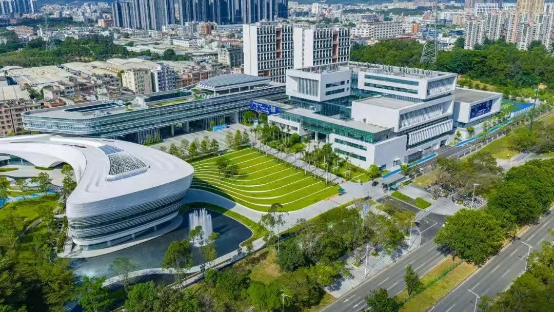 大湾区大学2025年首年招生，在广东本科普通批次录取80人。在3月28日的大湾区