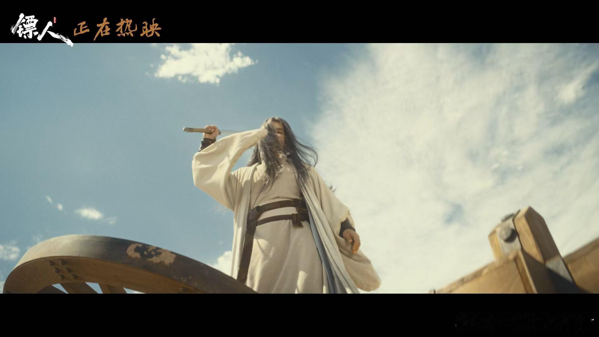 镖人 一代大蠕 镖人这票房走势真的很神奇，每天就涨那么一点点但从不缺席。比昨日同