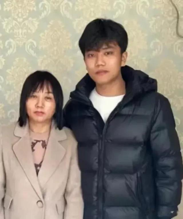 解清帅回到他的原生家庭了，那么抚养他长大的爷爷奶奶（养父的父母）怎么办呢？他们应