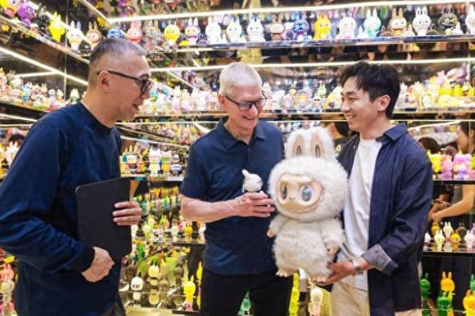 [下雨]访华结束，苹果CEO回美国，特朗普已选定新战场，中方接下挑战书。

最近