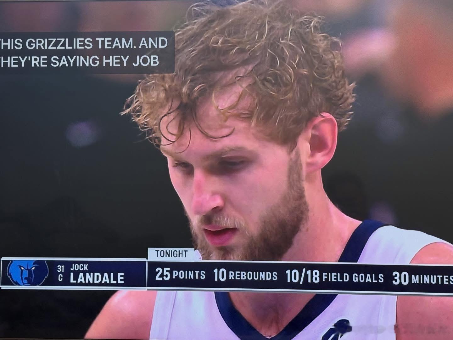 毕竟是澳洲男篮主力中锋，虽然拿着NBA老将底薪，但是这数据不赖。场均11.2分5