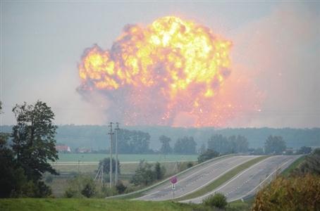 对周日凌晨的大爆炸，莫斯科分享对乌克兰军队进行高精度打击的细节。国防部声称，这次