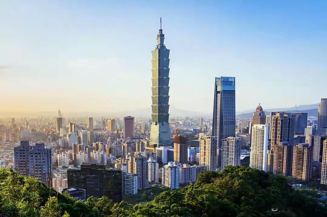 彻底摊牌！50年惯例作废！特朗普亲口认怂：310亿对台军售，中方拦得住！
 
惊