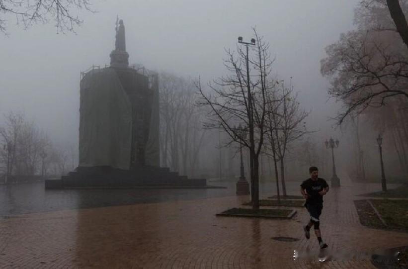 巴基斯坦和阿富汗边境交火！
路透12月5日电——巴基斯坦和阿富汗两国武装周五晚间