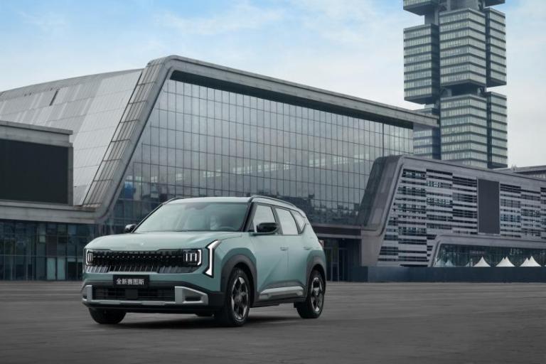 起亚 全新赛图斯开启预售，限时8.09万-12.09万元。搭载27英寸大屏+高通
