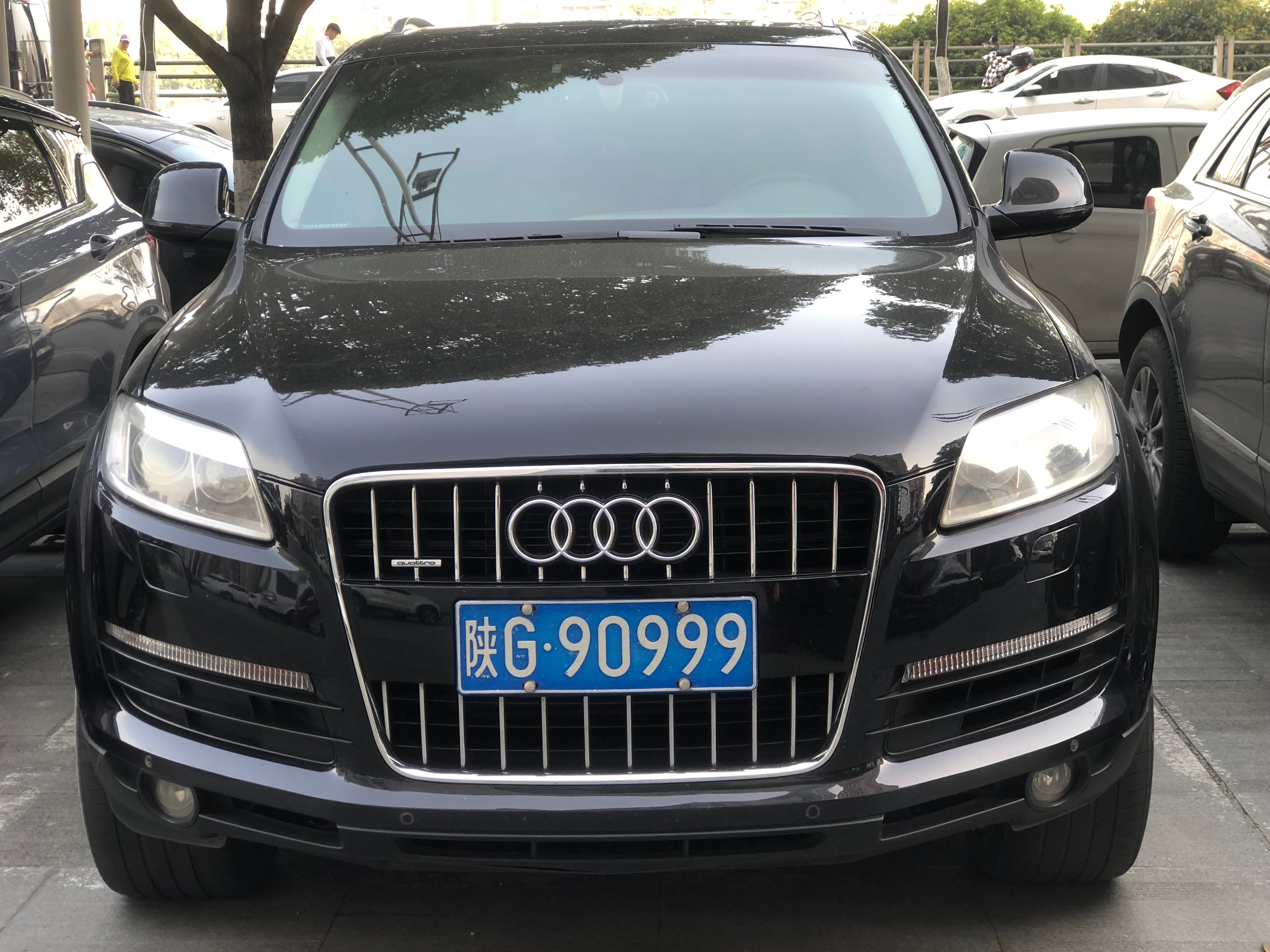 全球车牌 陕G90999奥迪Q7 3.6 安康·明江国际酒店