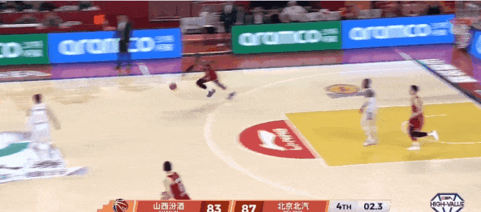 迪亚洛这神仙球真能进，半场压哨三分命中无济于事



最后时刻，北京领先山西四分