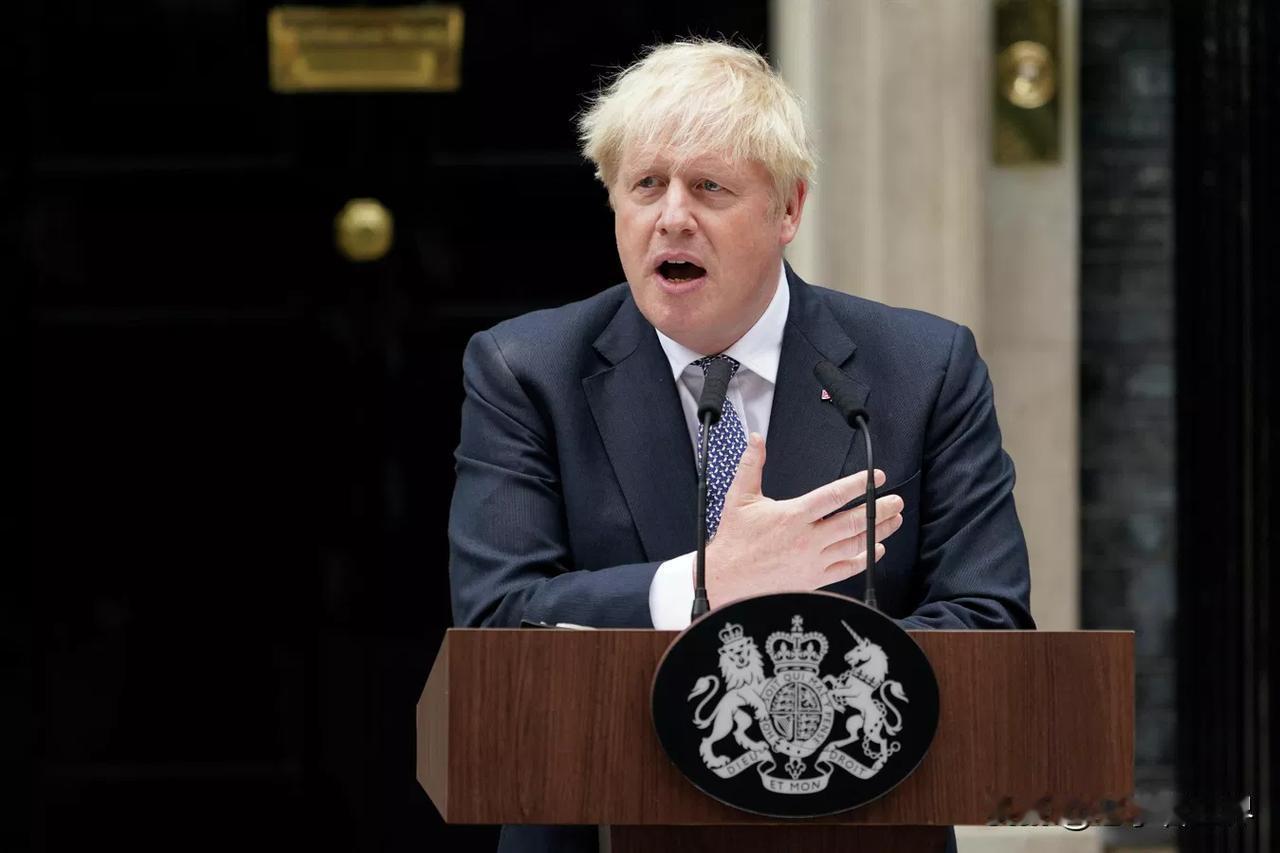 【英国前首相：英国的言论自由受到了太多限制】
伦敦时间2026年8月12日，英国