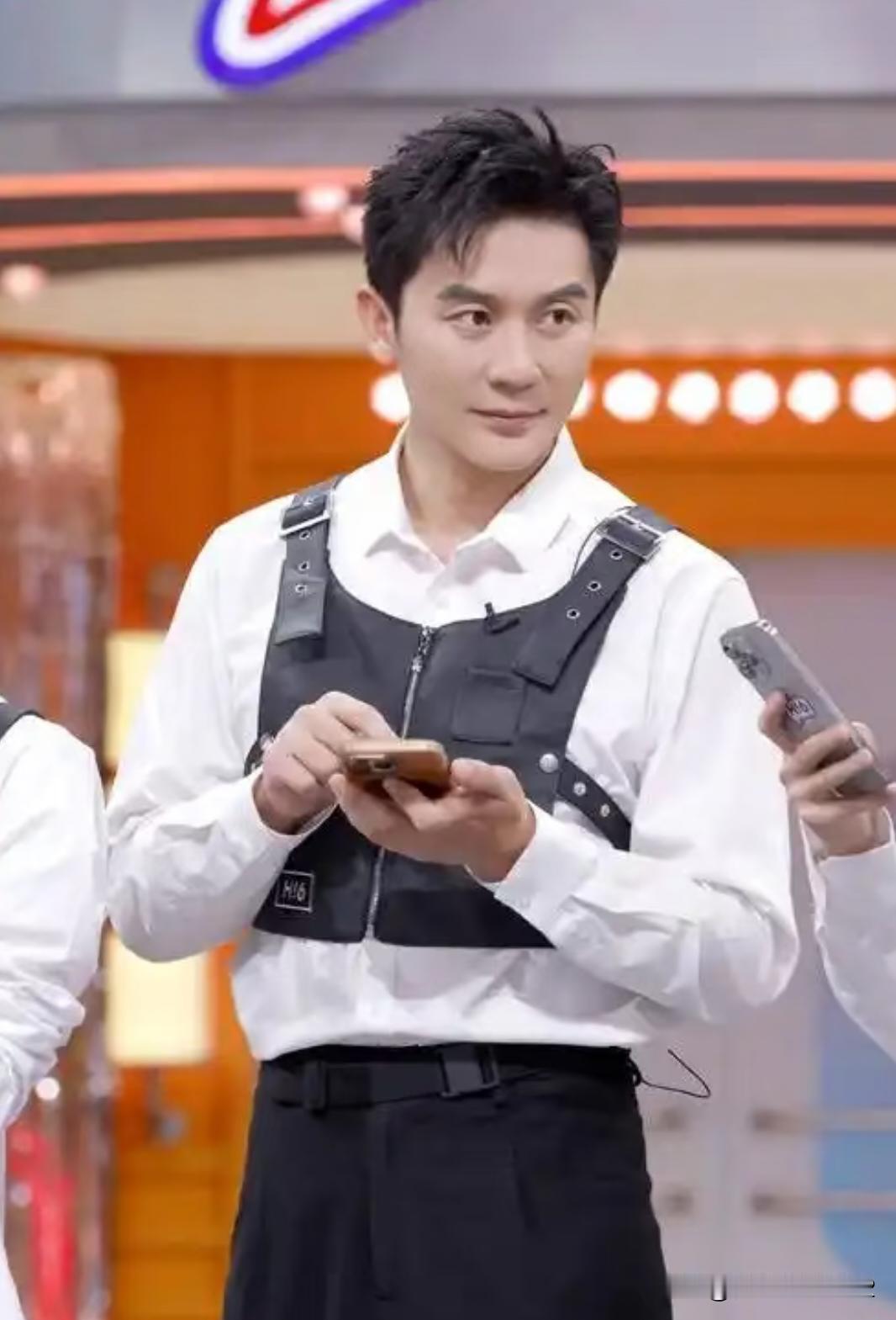 十年境遇两重天，当初的选择早有答案
李晨怎么也不会想到，十年前那场闹得满城风雨的