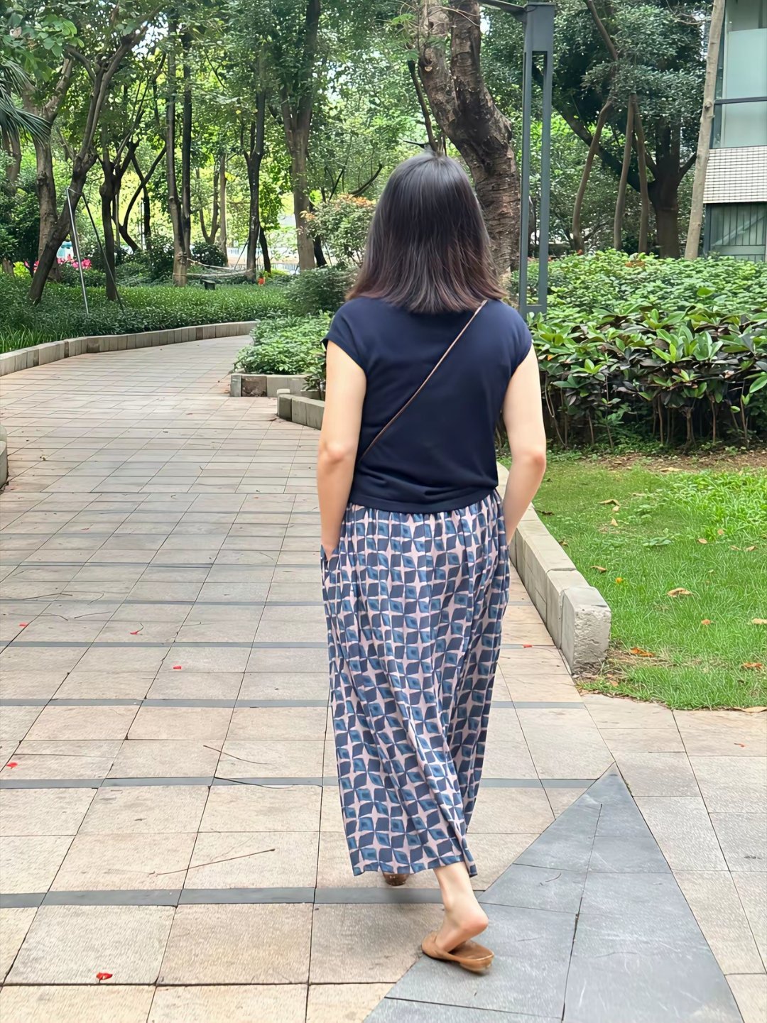 我发现一个奇怪的现象，大多数女人一旦上了岁数，特别是一些退了休的人，别管你是不是