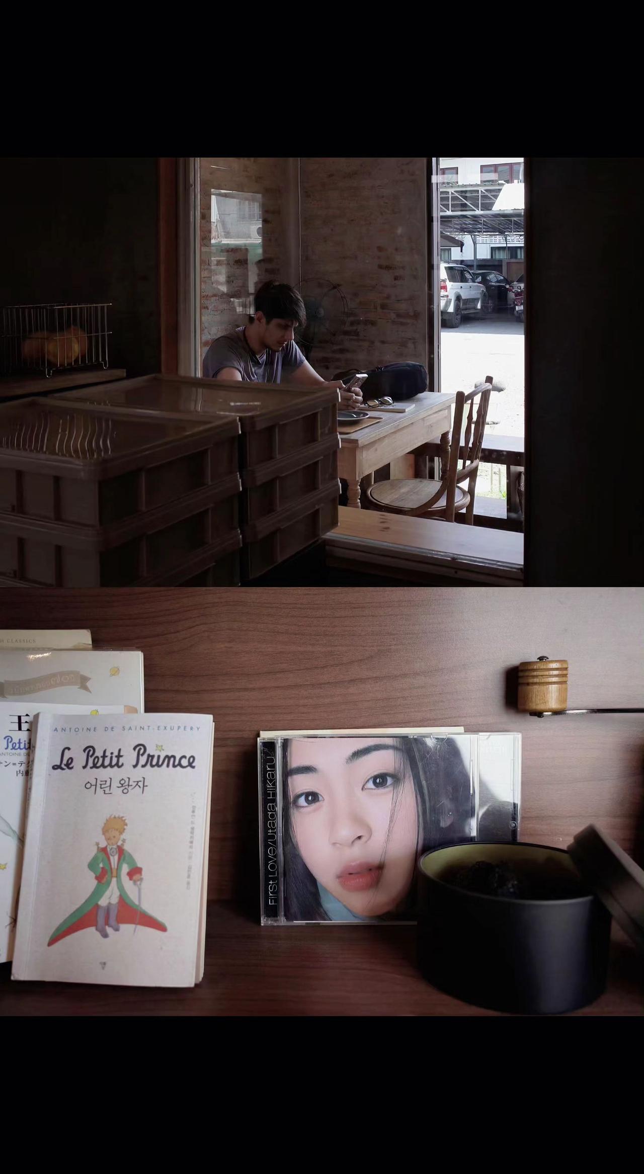 📖旧书与唱片在木桌上私语，窗外时光慢悠悠爬过砖墙⏳ 孤独是自己给自己的温柔