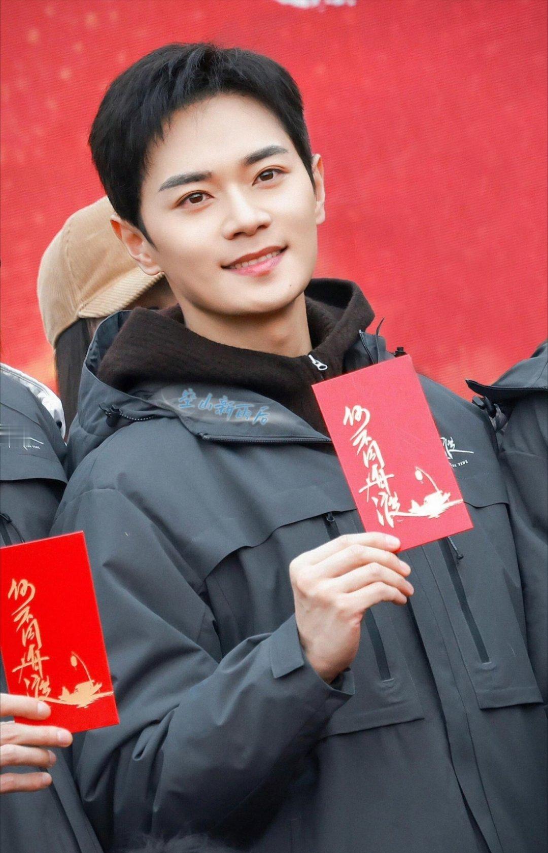 这和直接扑曹骏怀里有什么区别这视角我能看一万遍！看得我也很心动