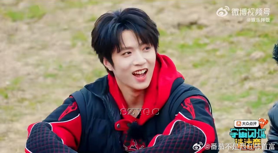 白鹿：我旁边哪有人邵子恒：你的眼里只有我是吗哈哈哈哈哈邵子恒 谁教你这么演戏的邵