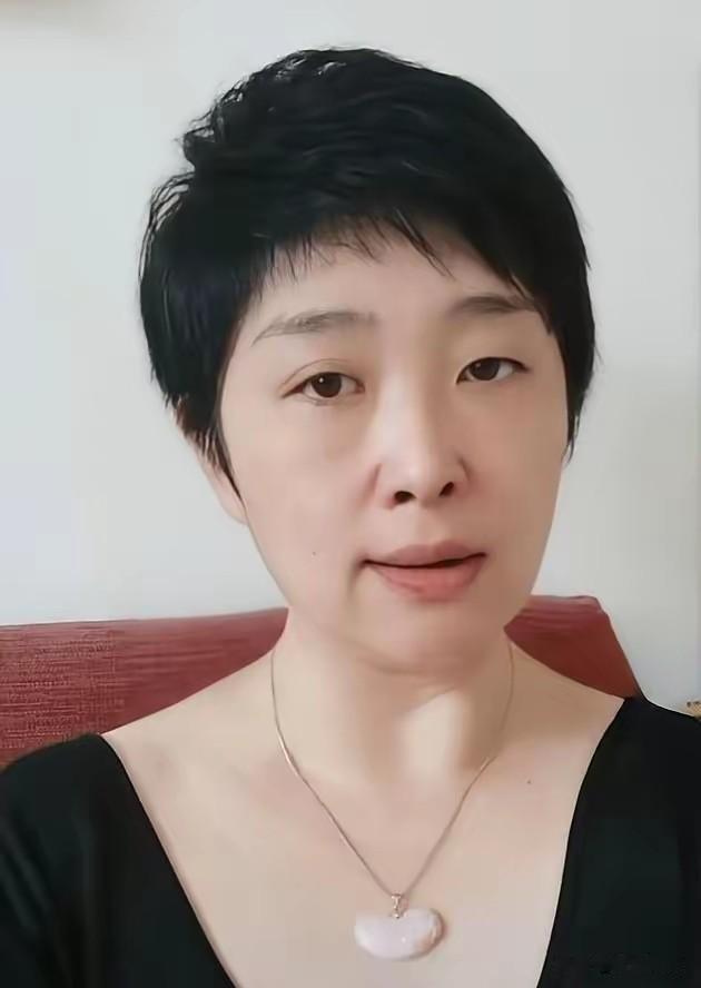 老了以后就会理解这些老艺术家为什么要收徒弟和干儿子。

比如说相声艺术家石富宽，