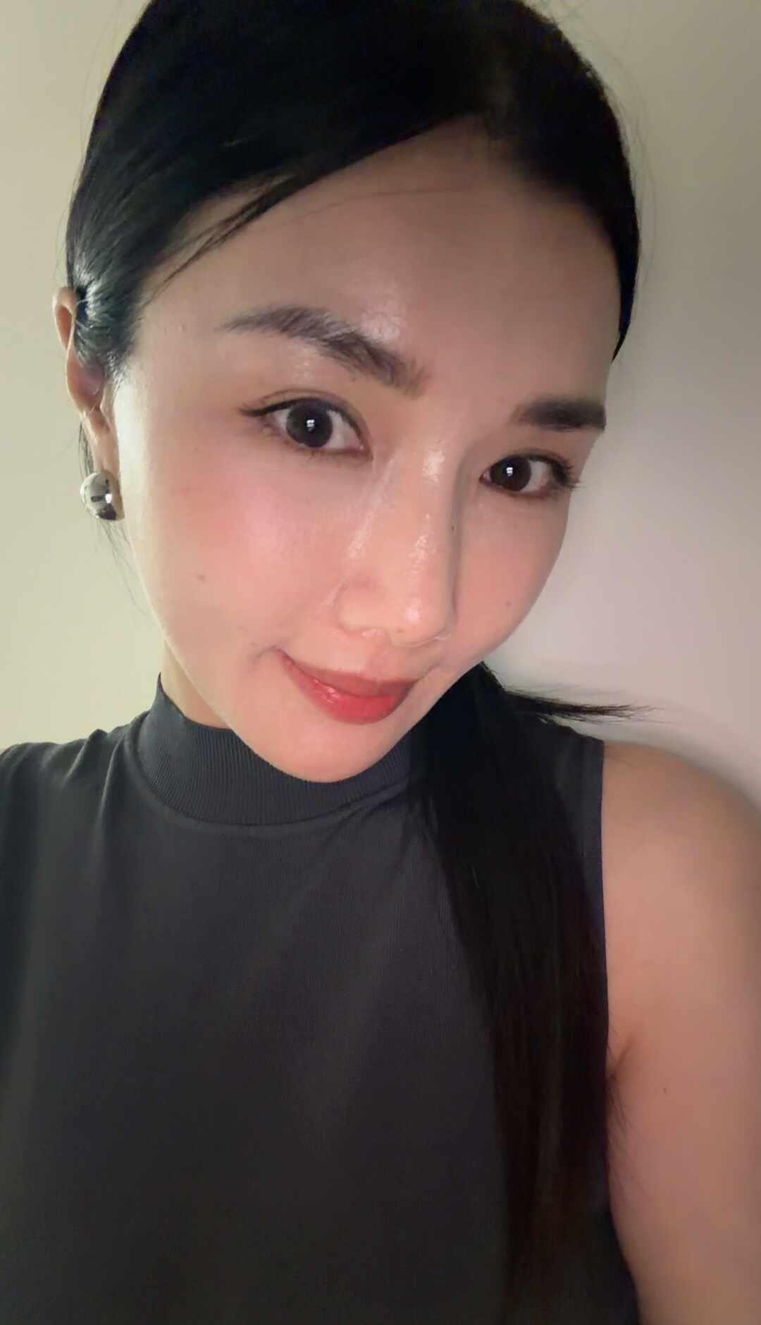 39度的热情谁顶得住啊？
回来就收到你滚烫的热情🫠
出门就热化了
	
卸妆前忍