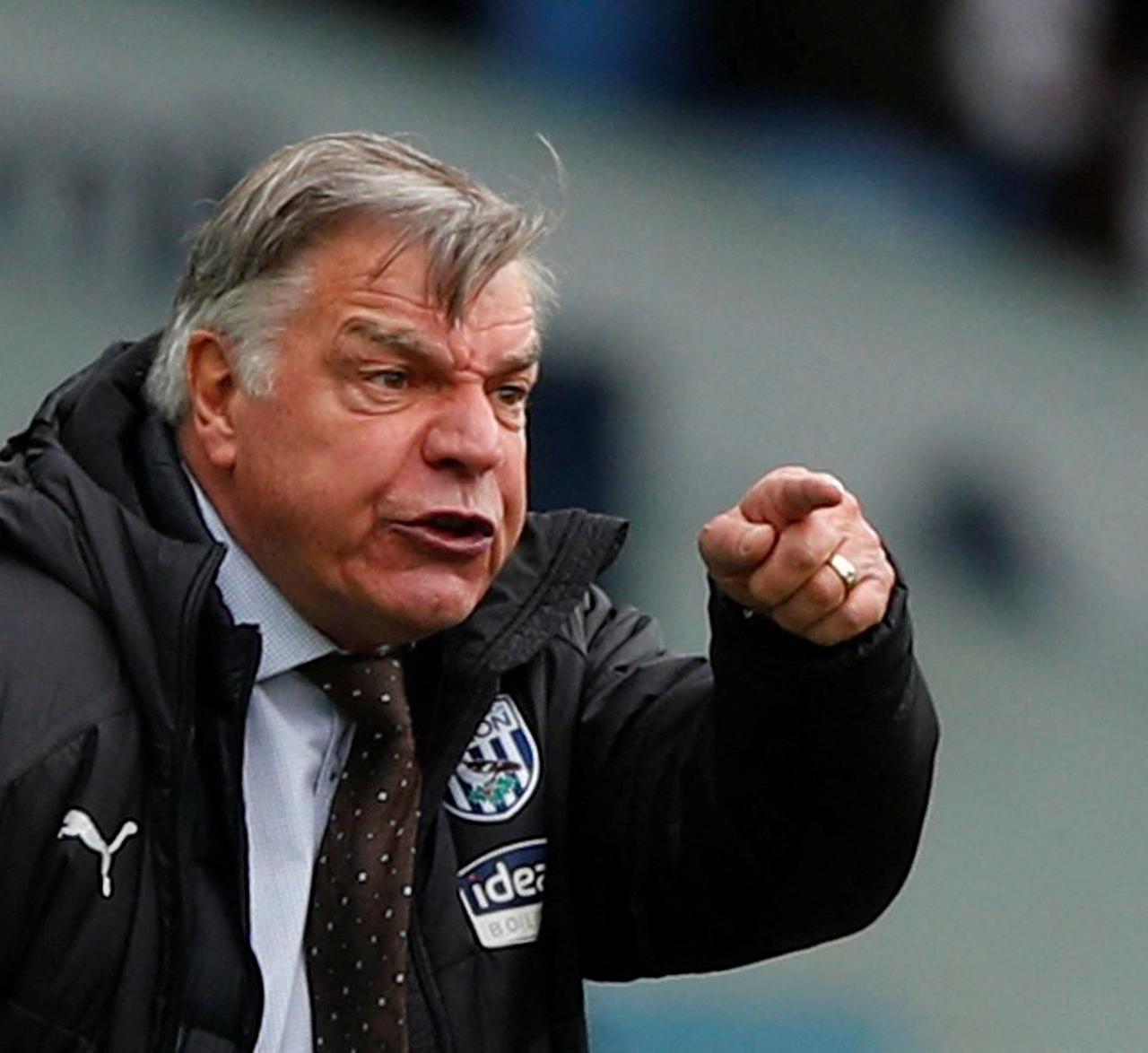 【为毛不招阿诺德】阿勒代斯猛烈抨击图赫尔将亚历山大·阿诺德排除在最新一期英格兰队