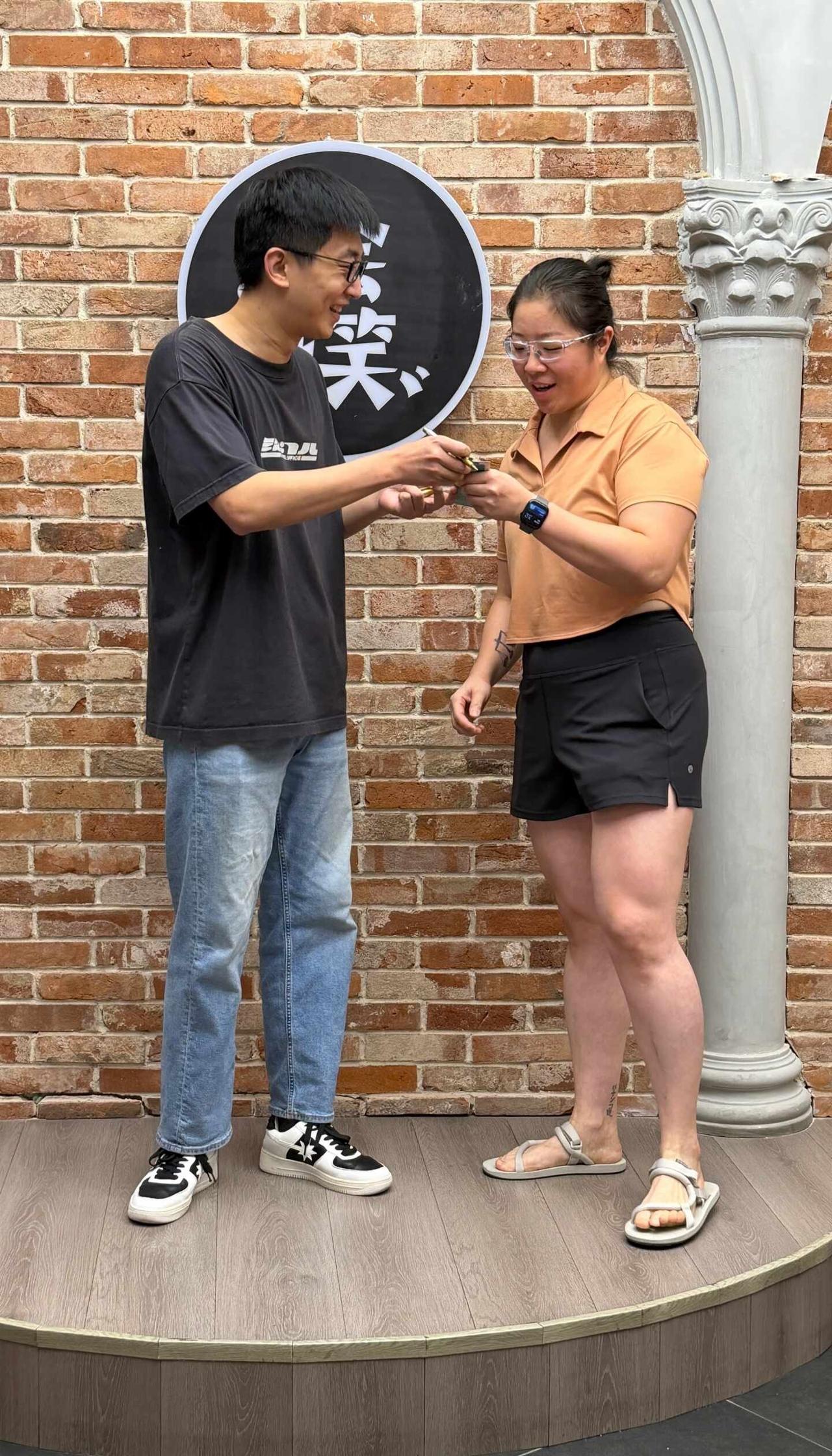 孟川专场内测太顶了
川儿哥内测太顶了
有五分钟的梗密到手表要给我喊120了
笑的