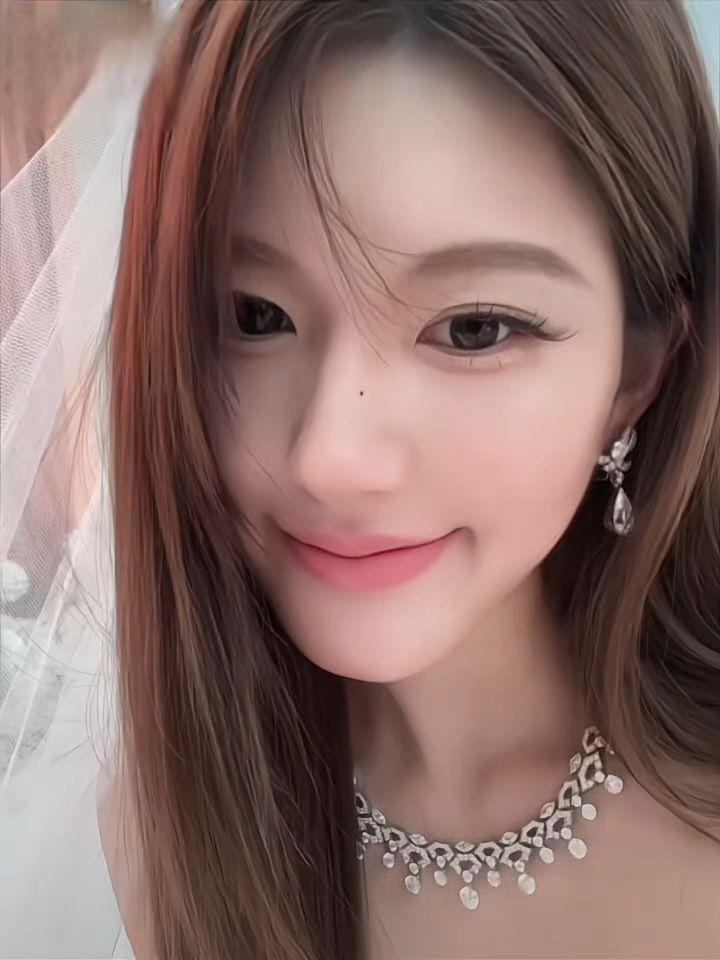 妍妍要和姥姥一起幸福