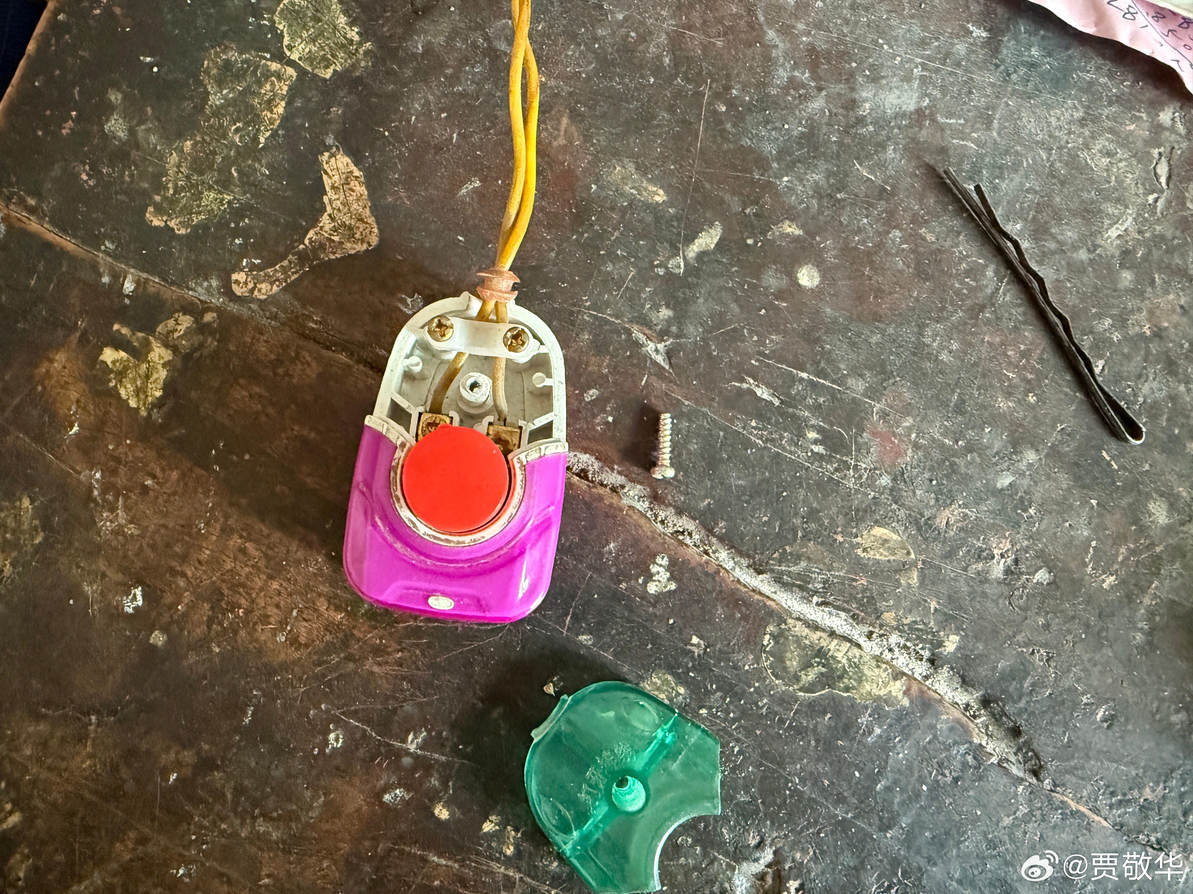 刚把老家的开关坏了全新的，这种开关很难在实体店买到，只能在网上淘。不过，很多人不