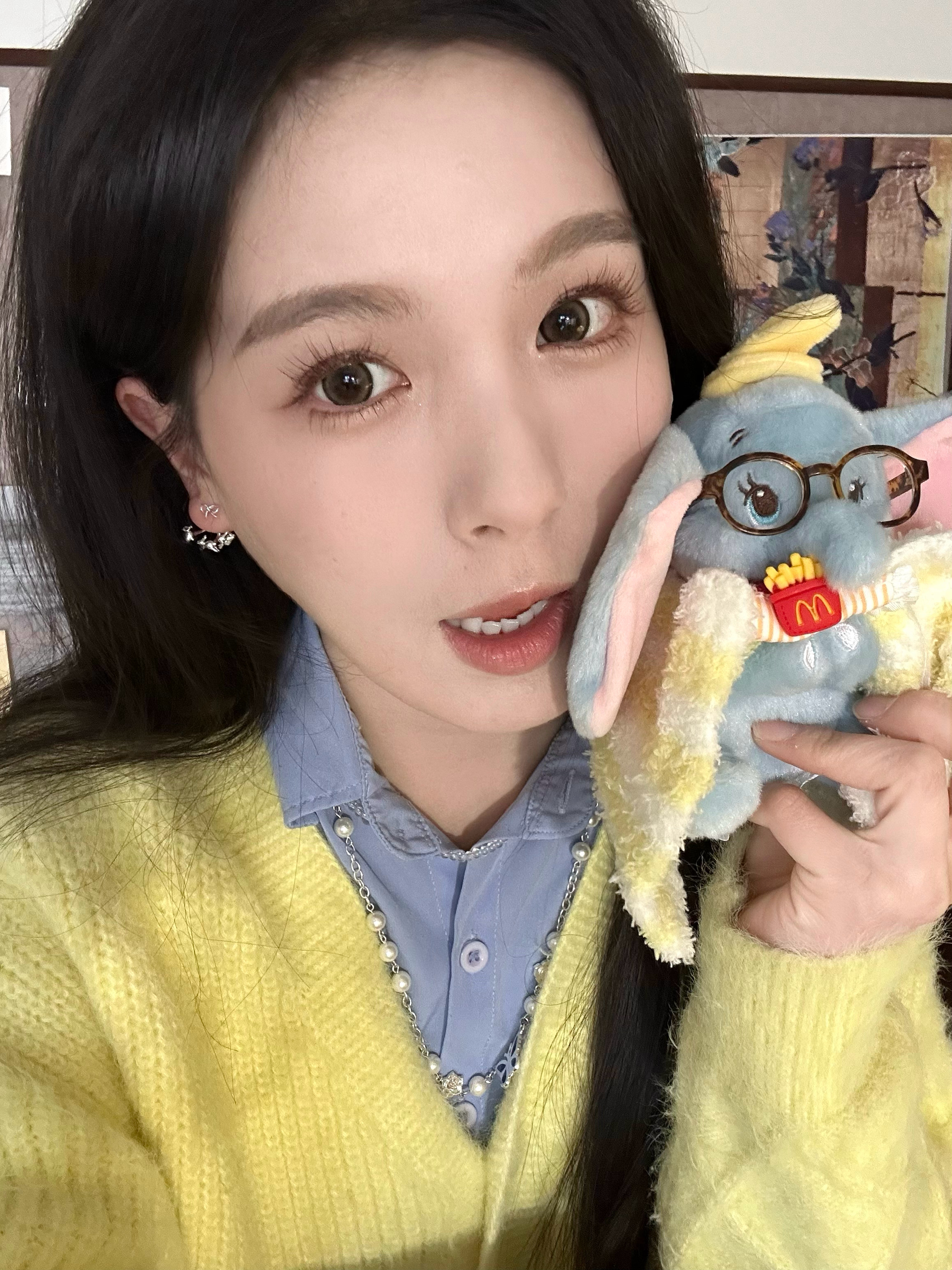 🐖🐖提问林序秋奶奶家的小狗🐕和她的小名是:_________畅有所思 演员