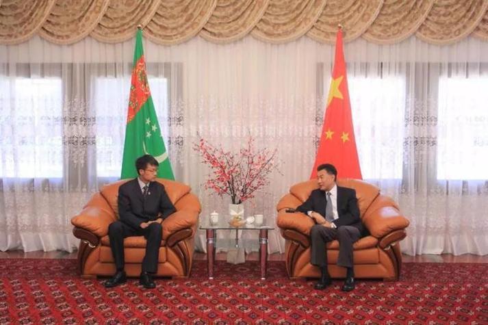 这才是铁哥们！还清了中国81亿欠债，赠百亿大礼。这年头欠钱不还的见多了，能把差不