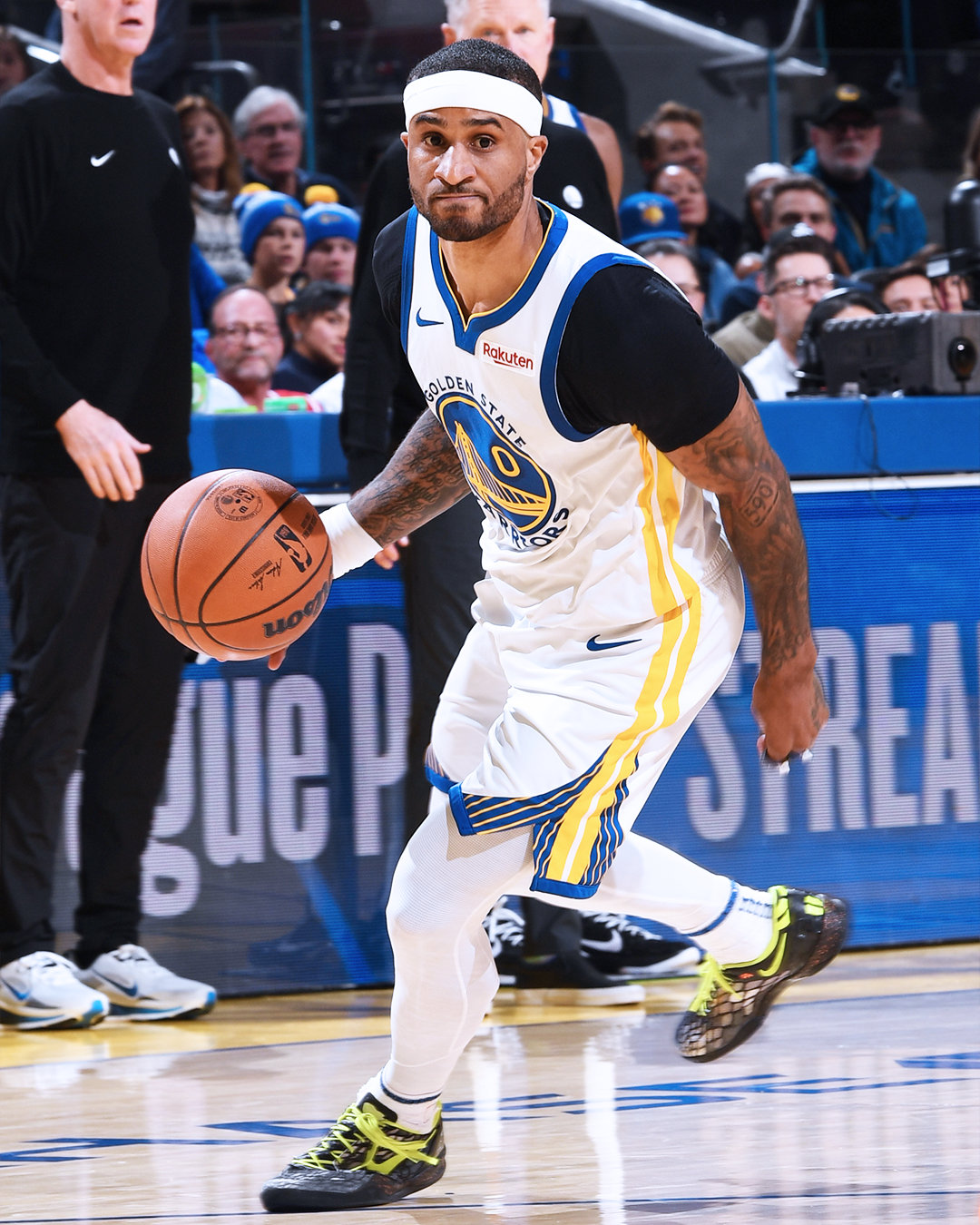 佩顿二世13分，5篮板，5助攻。雷霆vs勇士无库版勇三疯上演