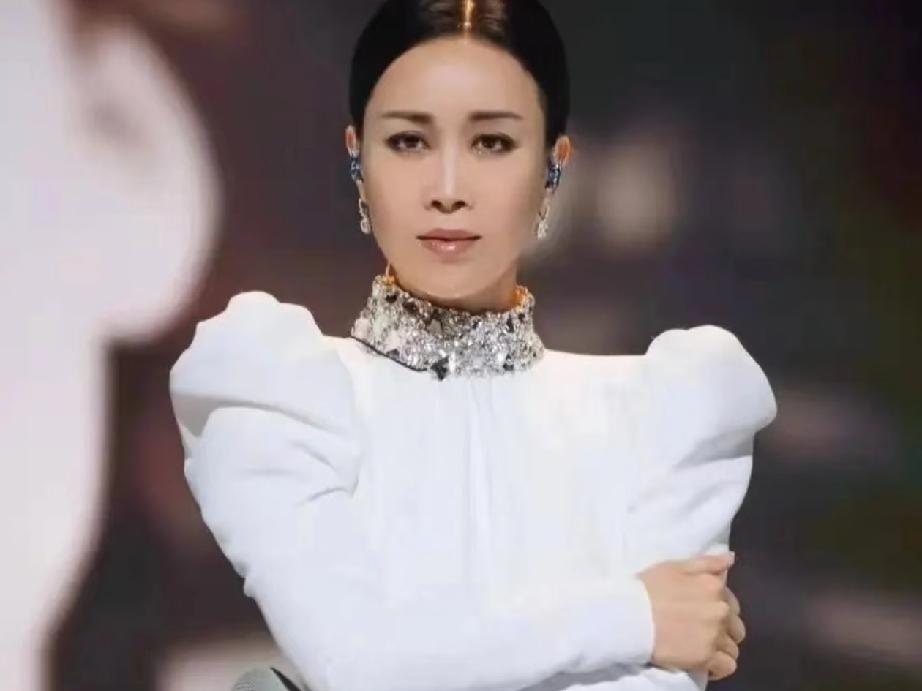 那英演唱会，经典金曲全开麦唱响，顶级舞美沉浸式体验，情怀与实力双重暴击，绝对是一