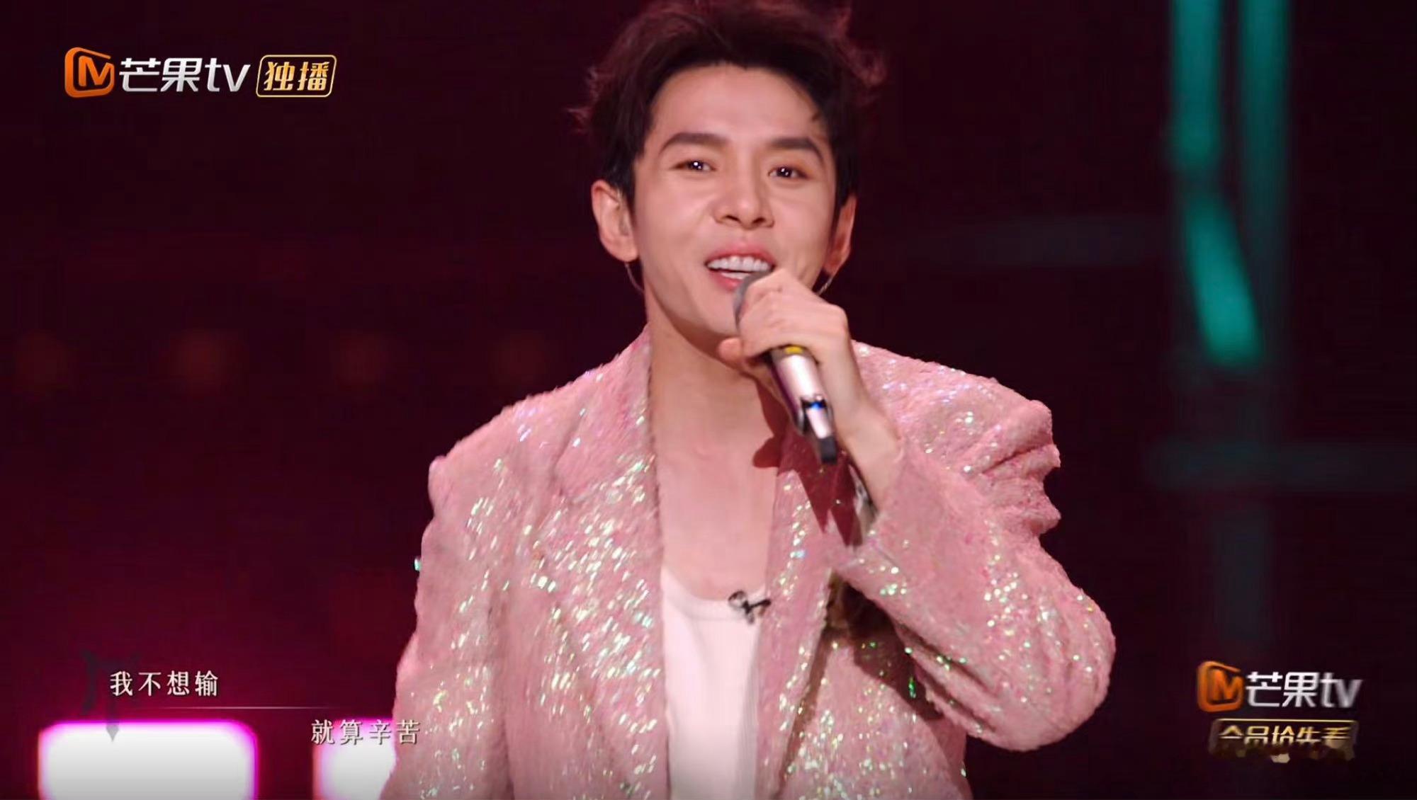 李佳琦初舞台怎么样？够努力吗[偷笑][偷笑]#李佳琦初舞台# ​​​