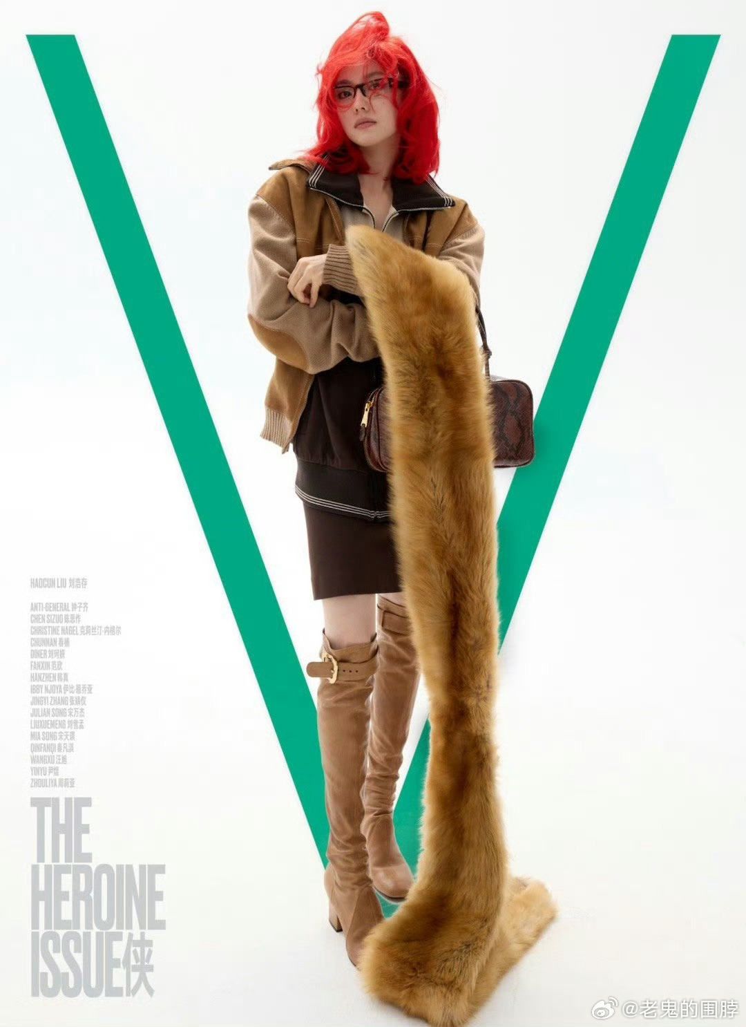 刘浩存V 十月刊正式封面释出身穿miumiu FW 25系列，酷劲儿十足！V中文