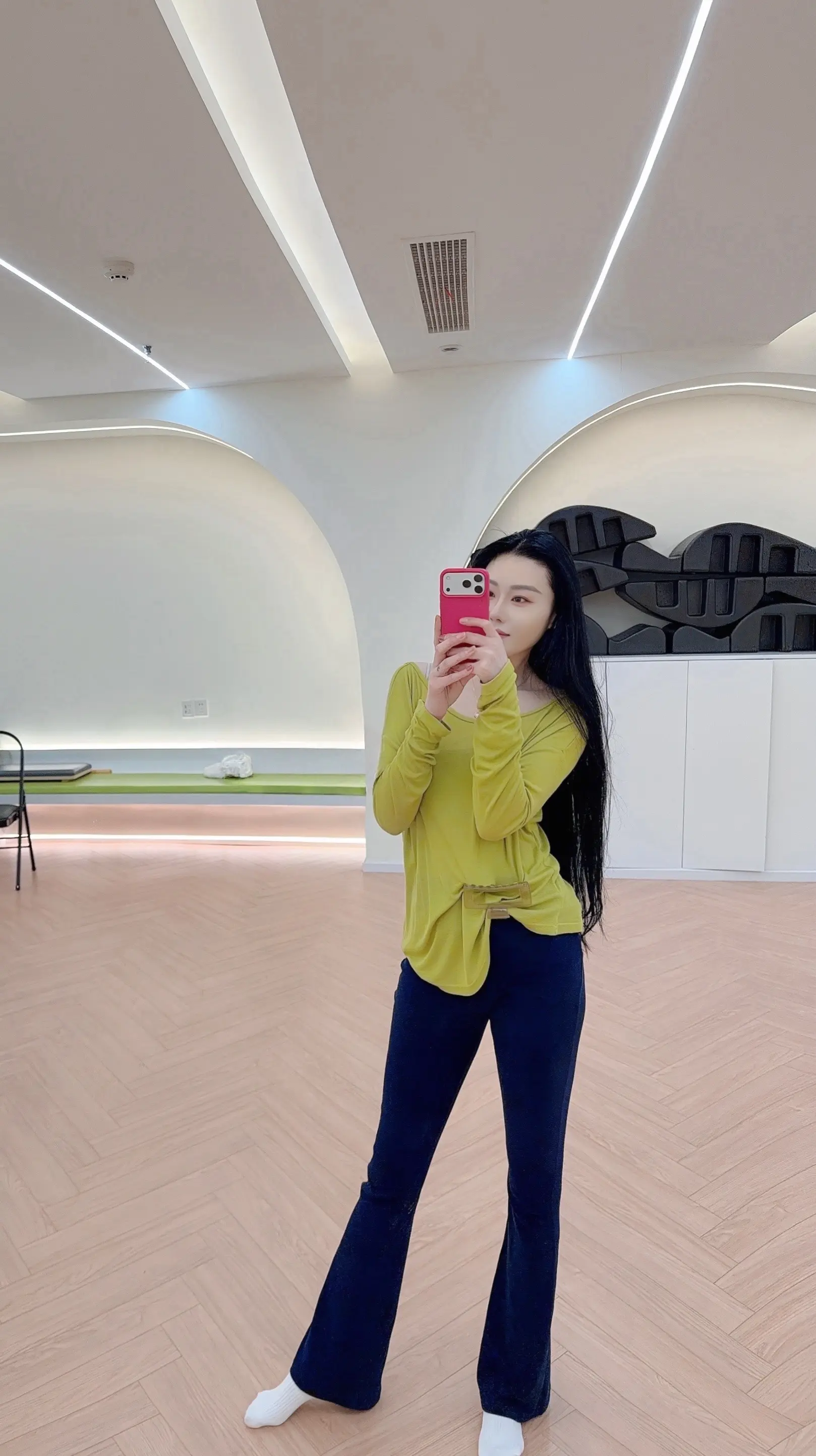 气质站姿训练形体管理，培养些爱好，来支撑生活的琐碎.