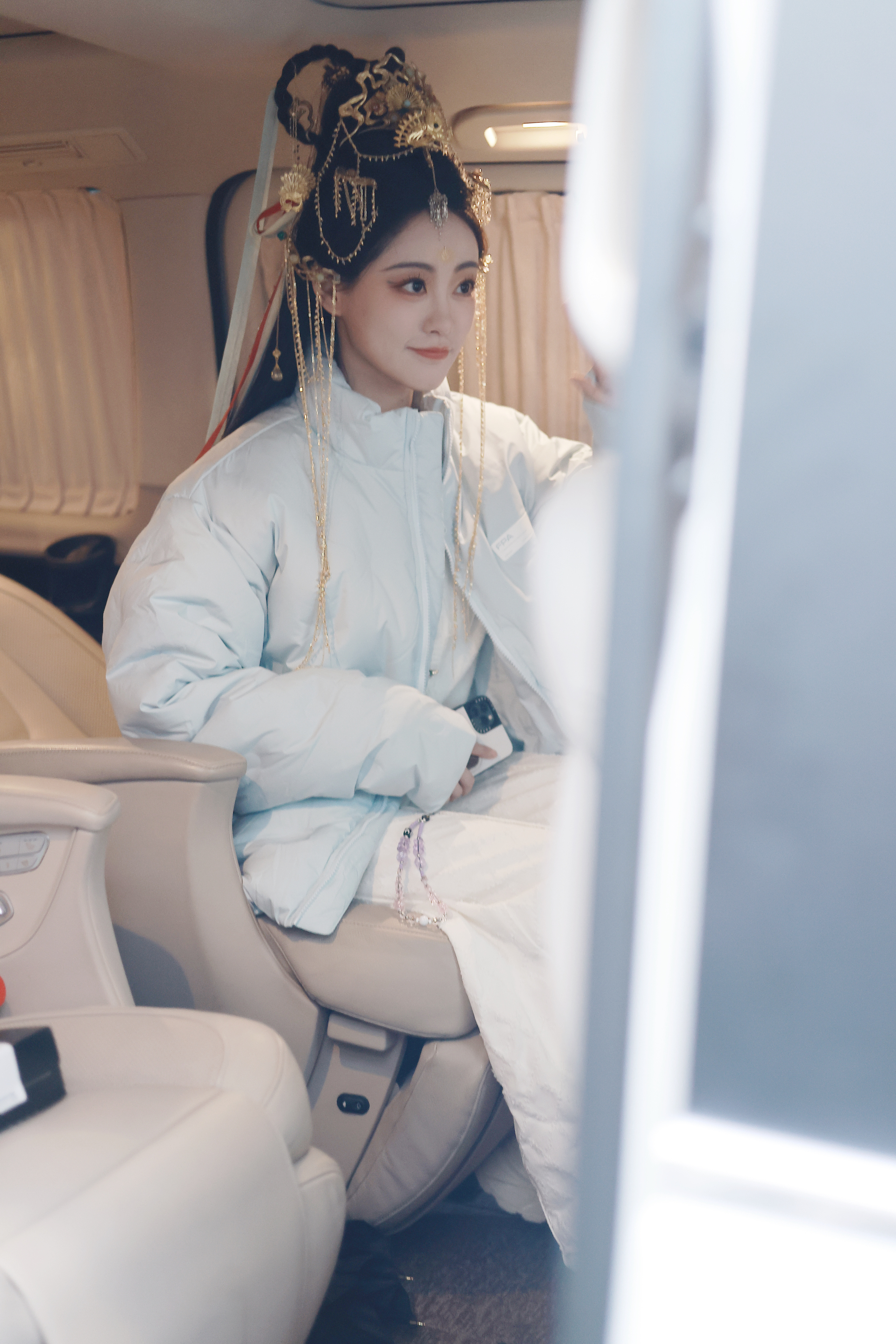 #祝绪丹补拍狐妖# 祝绪丹补拍狐妖真的是美出了新高度，赶紧来看看美女的路透吧#祝