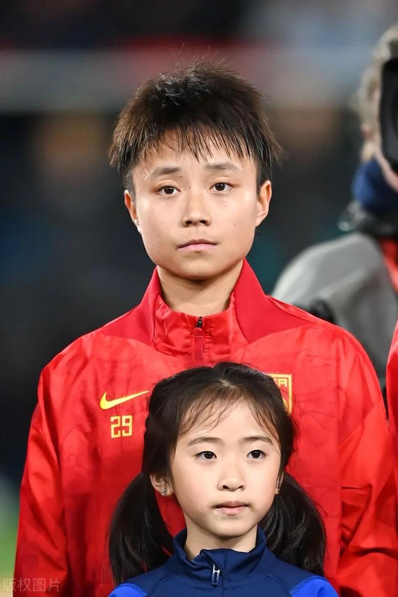 她是我们的梅西吗？无论如何，中国女足属于她的时代要来了[中国赞]！王霜后的顶流，