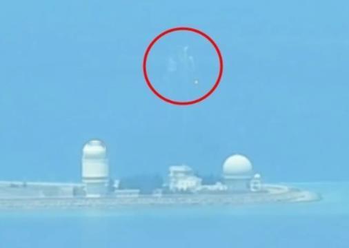 菲律宾公然挑衅，解放军果断“开火”。
菲律宾海岸防卫队周四（9日）宣称，其辖下飞