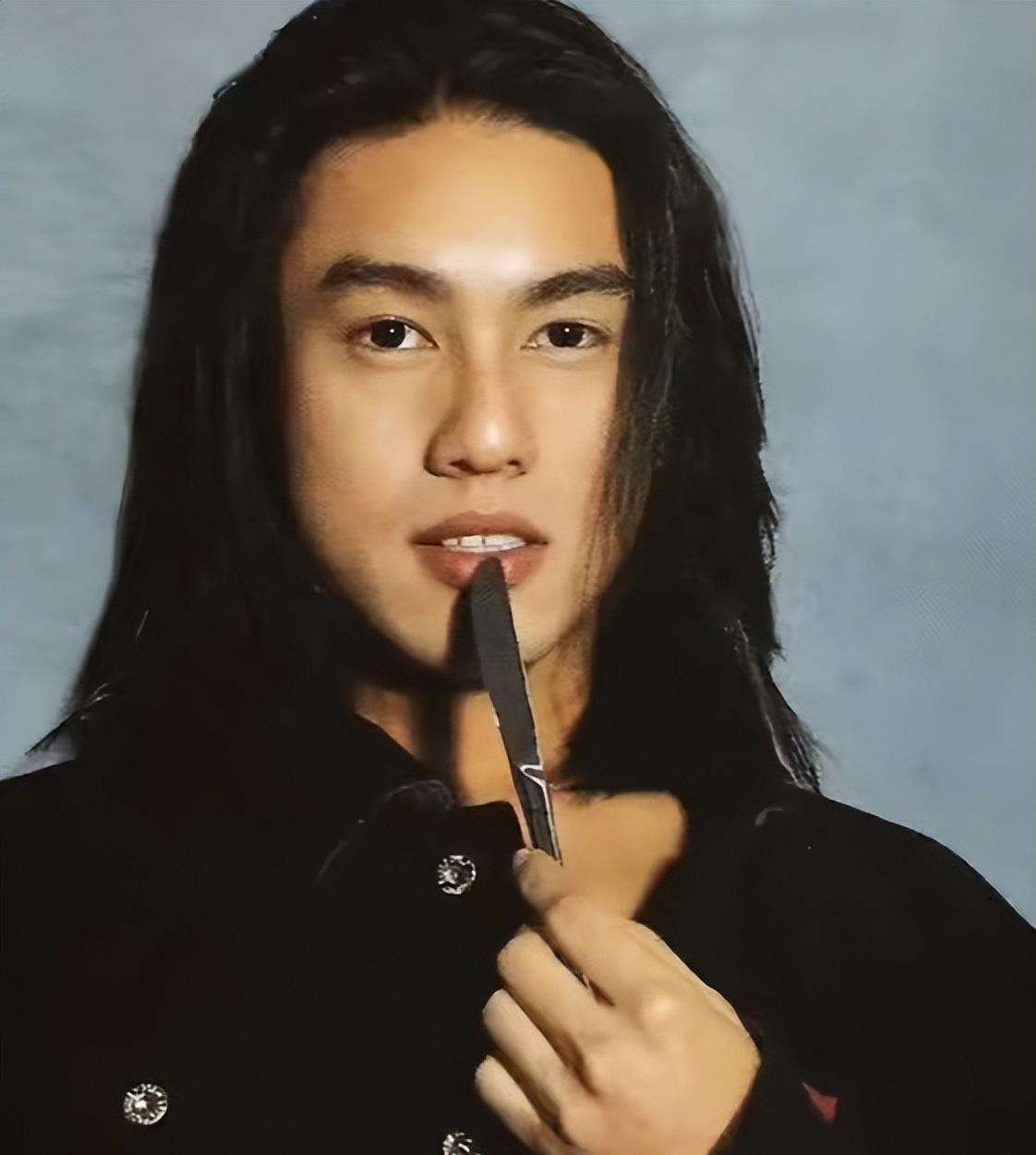 朱孝天说十年都没演过心仪角色无限超越班 有机会但被框住，比没机会更残忍。因为你看