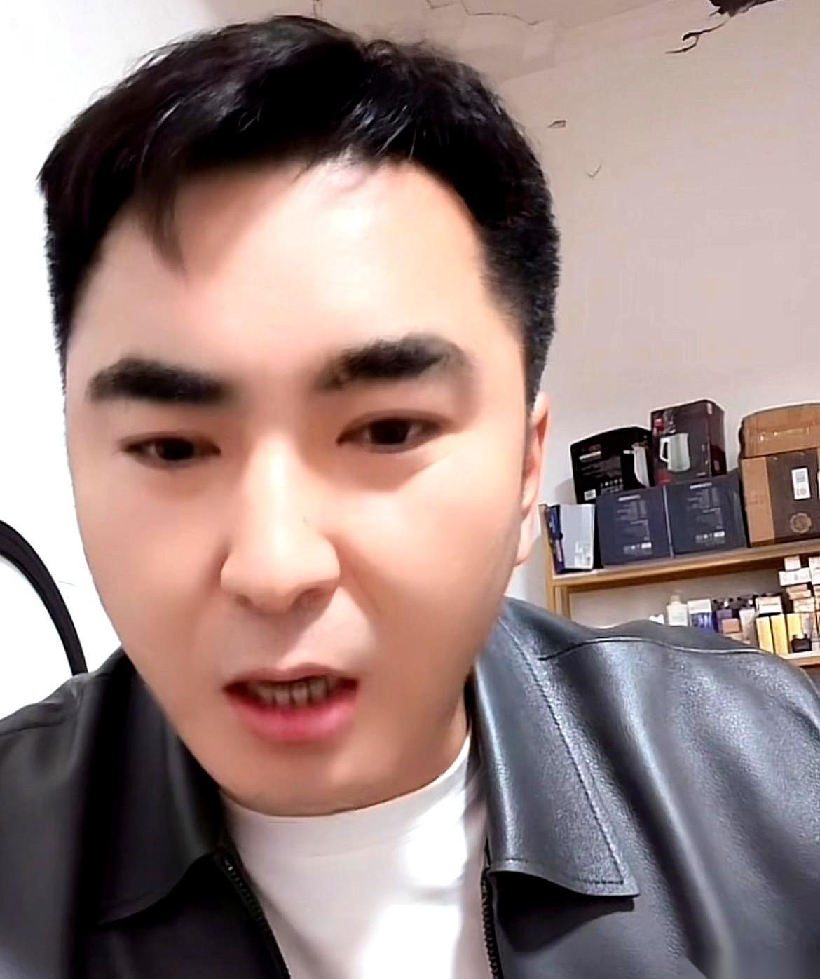 我真是服了现在有些网友的脑回路。
就因为人家妹妹火了，当哥的分享个自家小猫下崽的