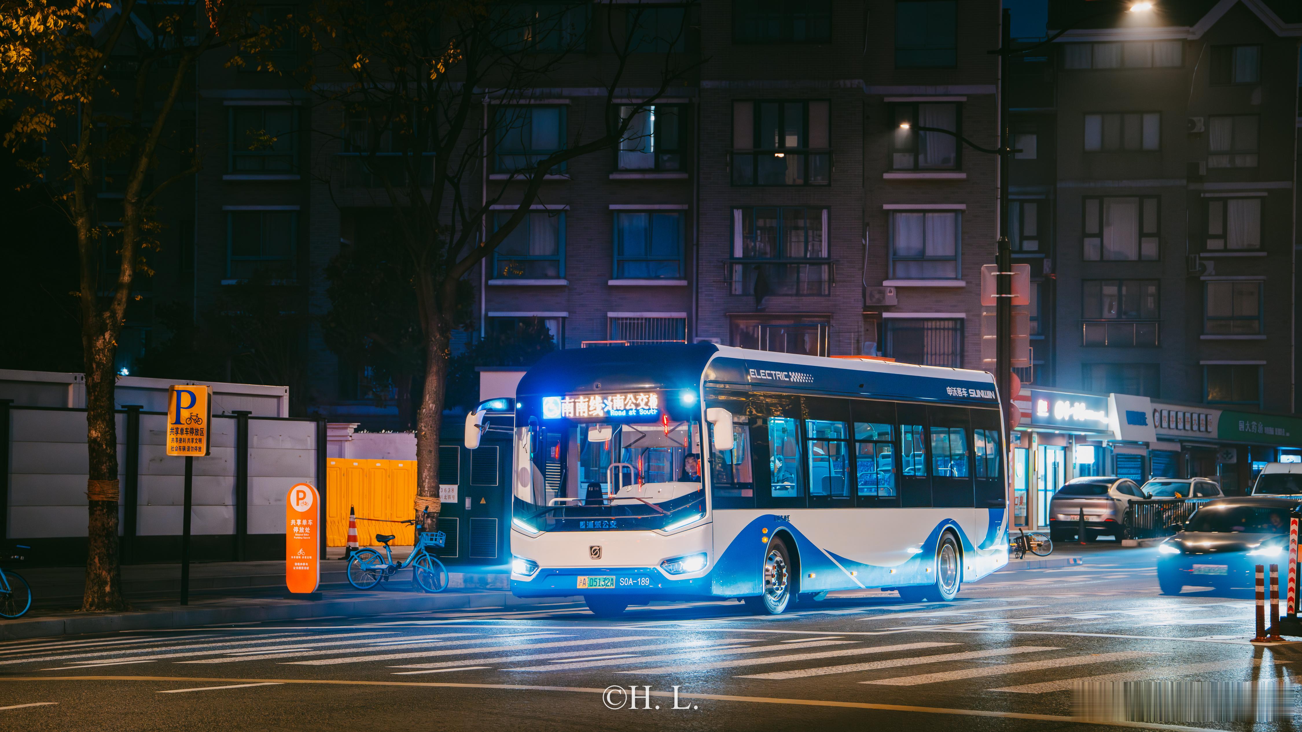 浦东南汇公交南南线公交车更换全新申沃客车S0A公交车！原老破旧的S0N公交车退出