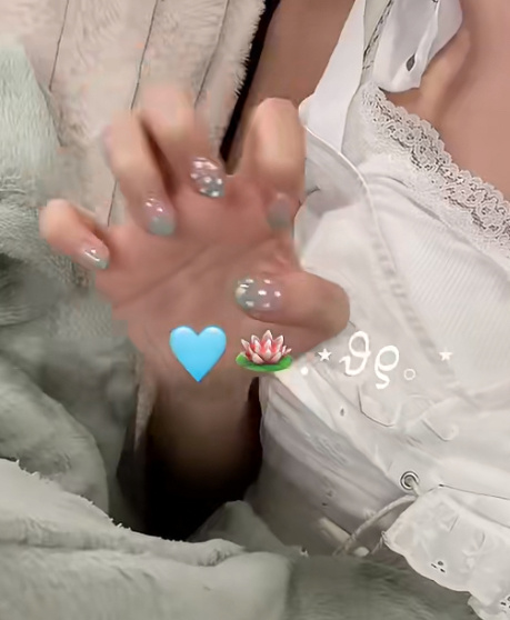 新美甲最近露出最多的图⬇️ 