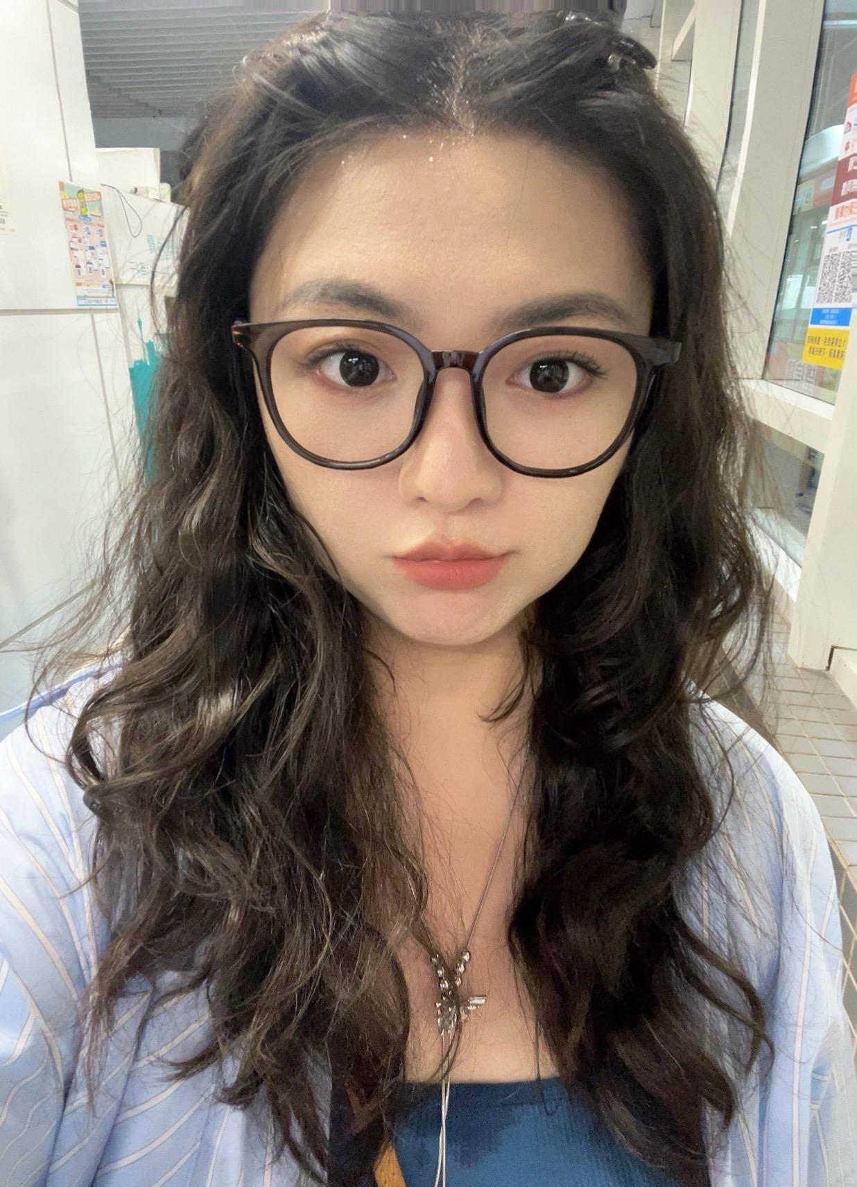 在很多幸福没被发现时 它们有另一个名字 叫  平凡而普通的一天