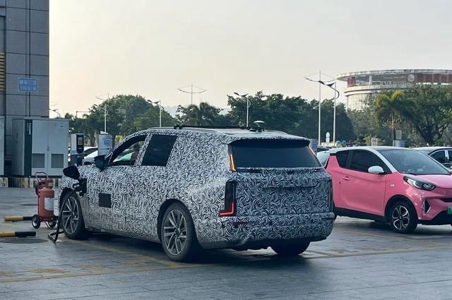极氪8X曝光…… ​​​