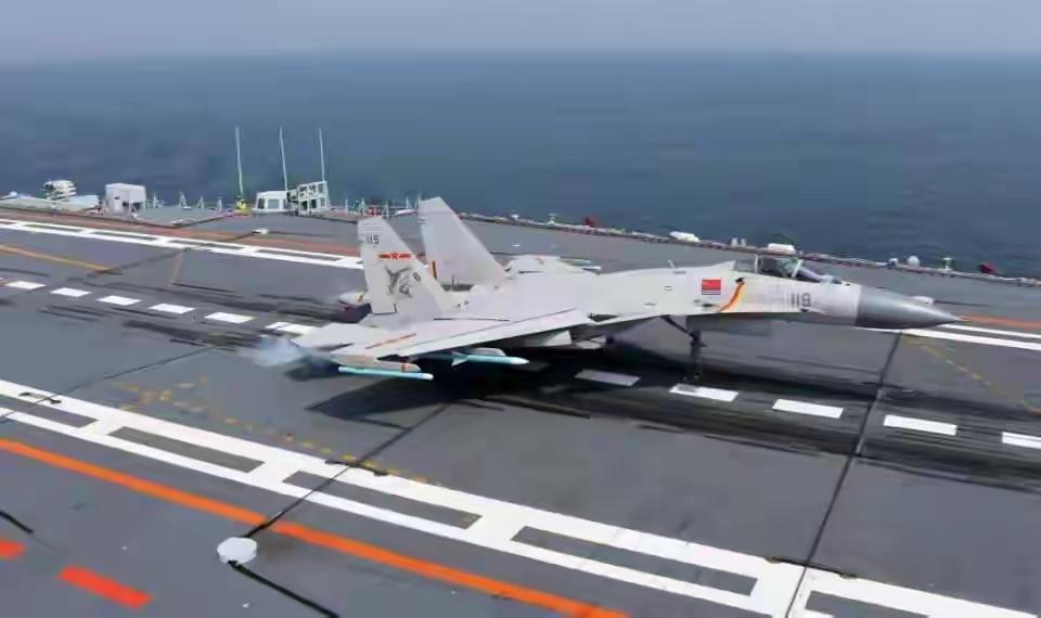 美媒：羡慕中国又攻下一城！12万吨核航母来袭，重塑全球军事格局
最近一两年，西方