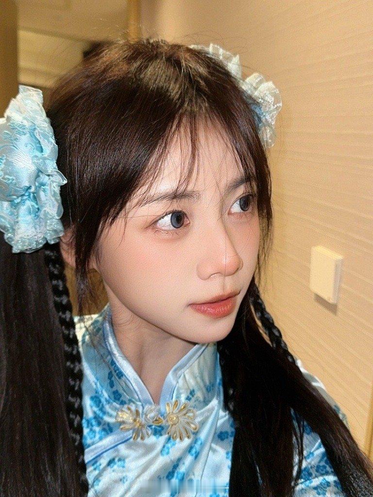 建模小姜希望你天天开心 ​​​