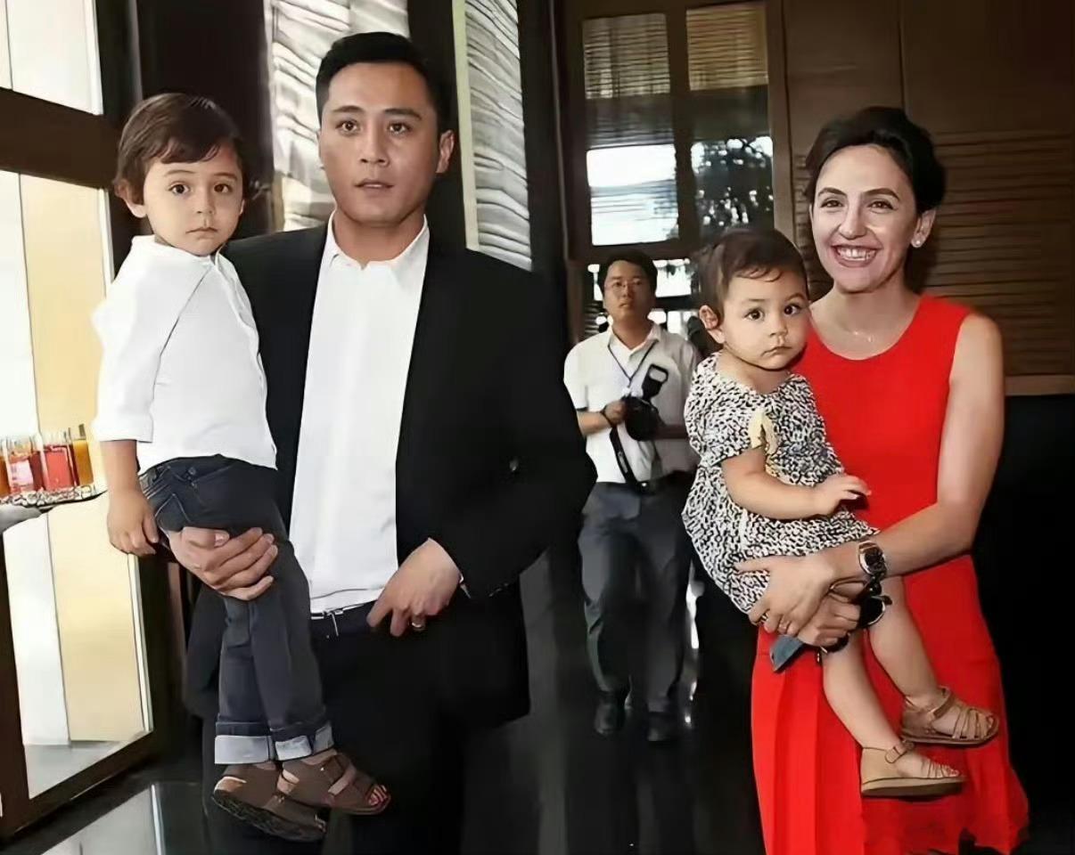 刘烨体面演艺路上低调深耕，红毯场合大方得体，对待家人用心陪伴，刘烨的格局，尽显体