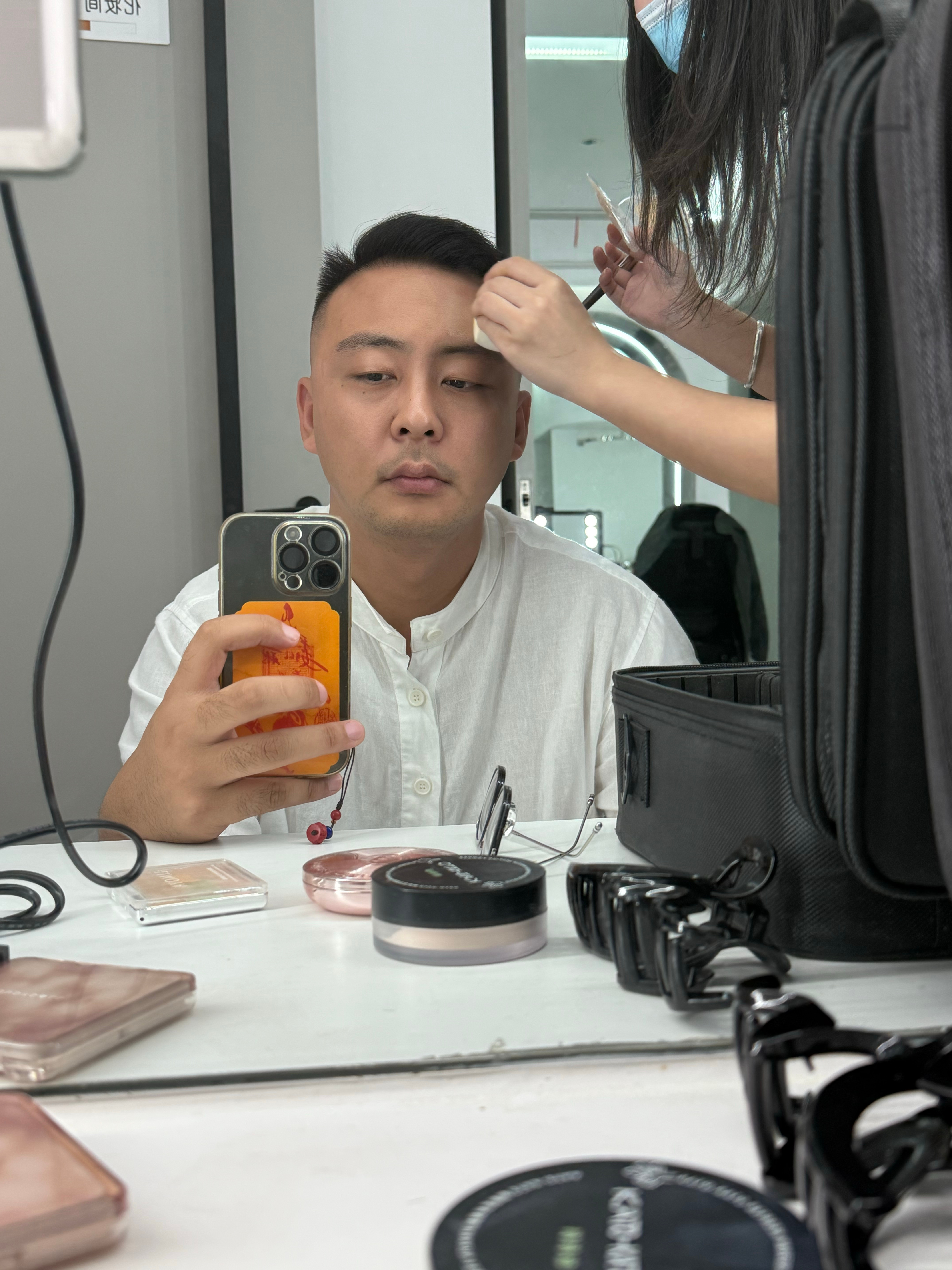 到点了 马上准备上钟了[馋嘴] 晚上8.30极氪官方直播间哈 铁粉互动 截图评论