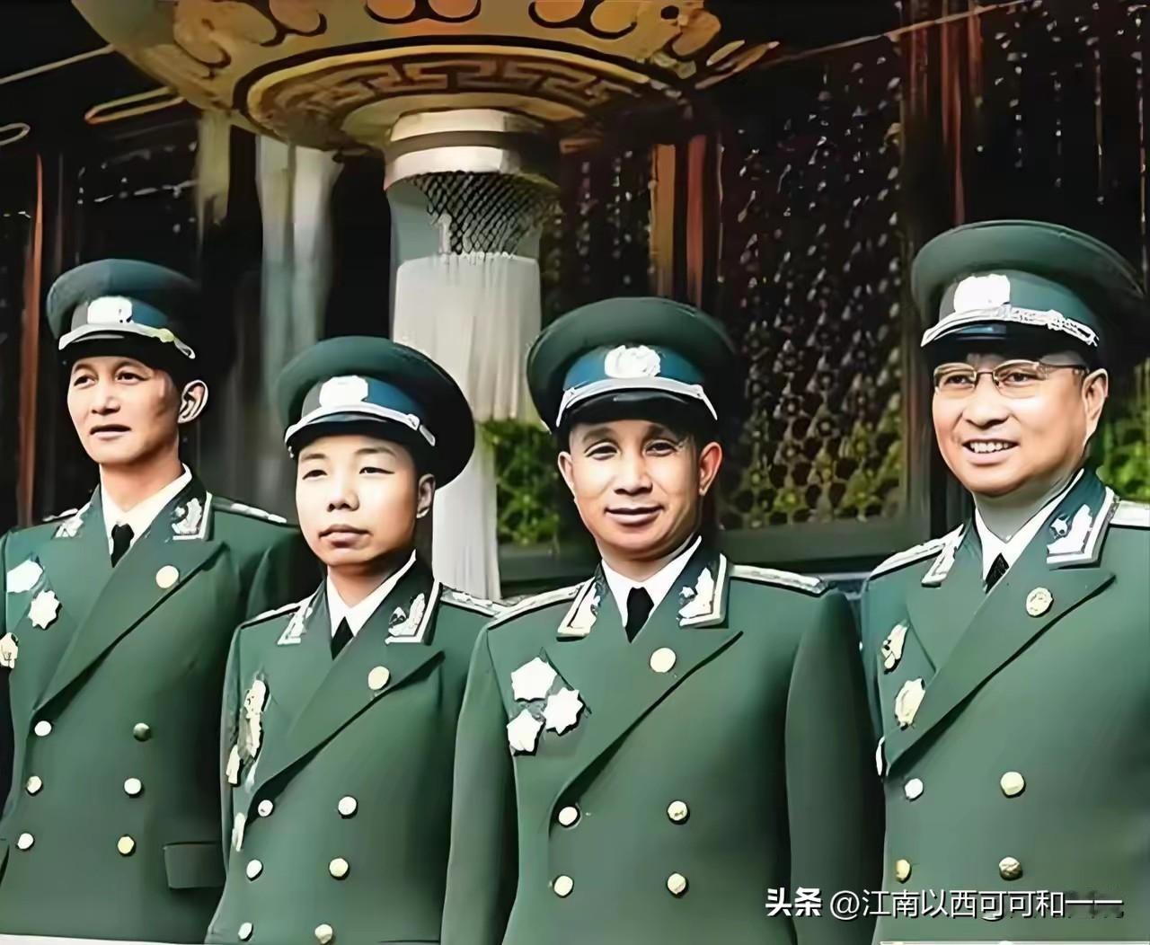 两大将旁边的两个人是谁？
